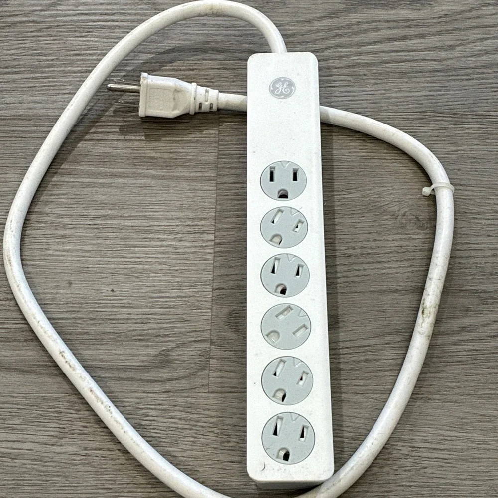 GE 6 Outlet Surge Protector, 2 Ft Extension Cord, Power, 450 Joules, white